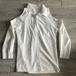 EUC white cut out sleeve button up top sz S